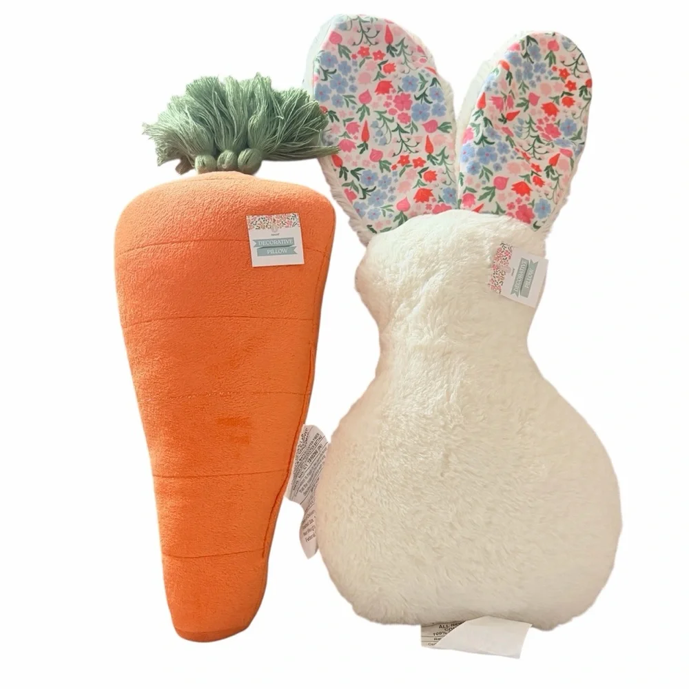 Easter Bunny Head, Bunny & Carrot Pillows - Room Essentials NEW